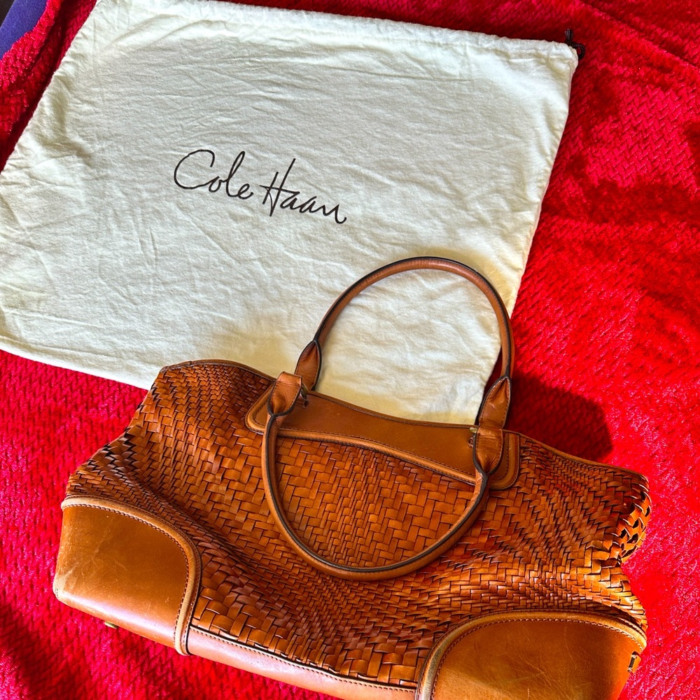 ✨COLE HAAN✨ RARE GENEVIEVE WOVEN LEATHER BAG